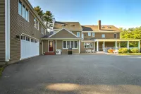 Large Kennebunk Home, Walk to Beach < 2 Mi to Town - Beach
