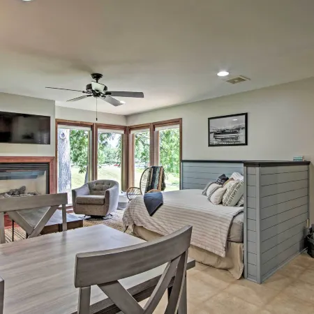 Pet-Friendly Wabasha Studio: Boat, Ski & Explore!