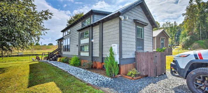 Secluded Morganton Tiny Home w/ Grills! Hotels in Fannin County