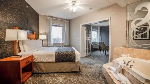 Monte Carlo Inn Barrie Suites in Simcoe County