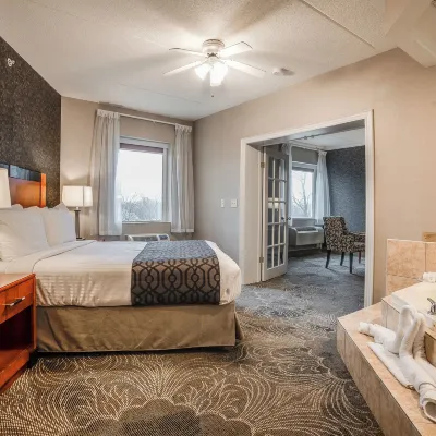Monte Carlo Inn Barrie - Newly Renovated Hotels near Barrie Molson Centre