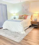 Lakefront fun for 14+pets w/game room deck sunsets