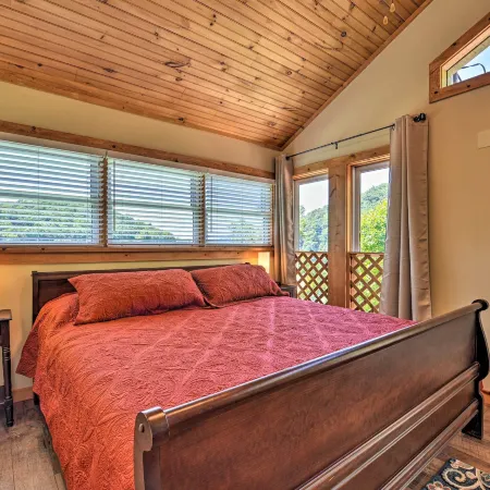 Renovated Home w/ Private Dock on Watauga Lake