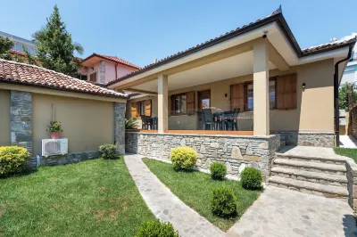 Villa Zoi A Stay to Remember Guesthouse in Elbasan Castle I Via Egnatia I Old Town のホテル