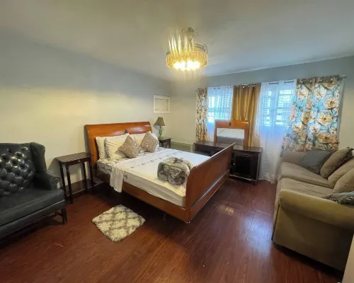Huge 3 Bedrooms Apt 15 Minutes to NY City Hotels in West New York