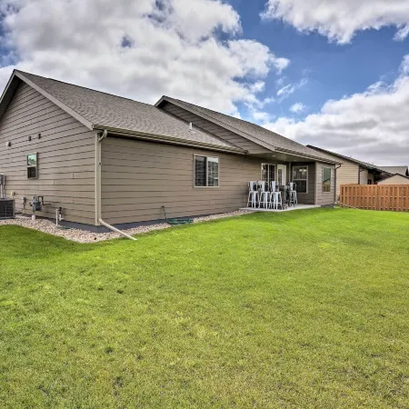 Rapid City Home w/ Patio < 5 Mi to Downtown!