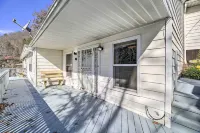 Mtn-View Home w/ Game Room - Near Atv Trails! - 3 étoiles
