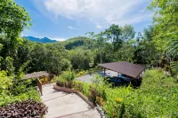 Khao Sok River Home Resort Hotels in Phanom