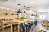 Hostal Jume - Urban Rooms - breakfast