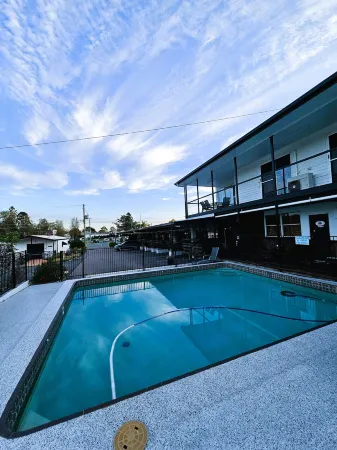 Kilcoy Motel Отели в г. Беллторп