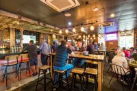 National Hotel Complex Bendigo - Quầy bar
