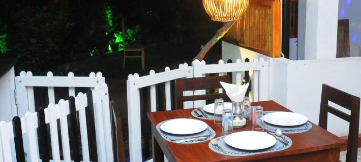 Raymond House(Sun Beach House) 마타라 호텔