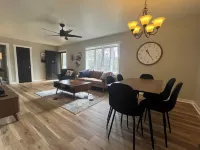 Charming 2-bedroom house in Warner Robins with WiFi and AC