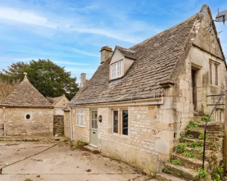 Courtside Cottage Hotels in Painswick