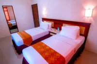 Tanjung Pesona Beach Resort and Spa Hotel dekat Pantai matras
