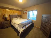 Beautiful Private Luxury Cabin with Hot Tub