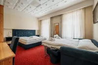 Hotel Auronzo - Outdoor Basecamp Отели рядом с достопримечательностью «Museo multitematico Palazzo Corte Metto»