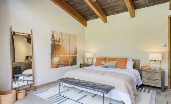 Lazy River Glamp-house by Avantstay Newly Built, Luxe Indoor-outdoor Living