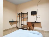 RedDoorz Syariah near Terminal Alam Barajo Jambi Hotel dekat Martabak Royal Bukit Tinggi