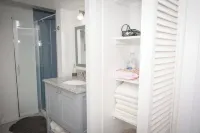 One bedroom w Private Entrance close to DC Hotels in Silver Spring