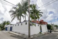 Private Resort with Amazing Pool and Gardens