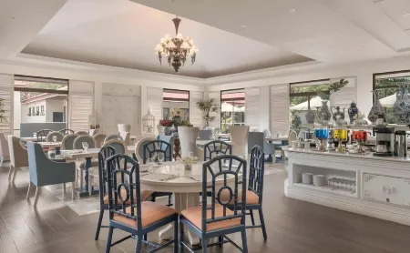 Hillcreek Gardens Tagaytay Отели рядом с достопримечательностью «Iglesia Ni Cristo»