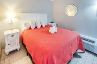 Ocean View Porch and Luxurious Amenities - Stunning Beachfront Retreat