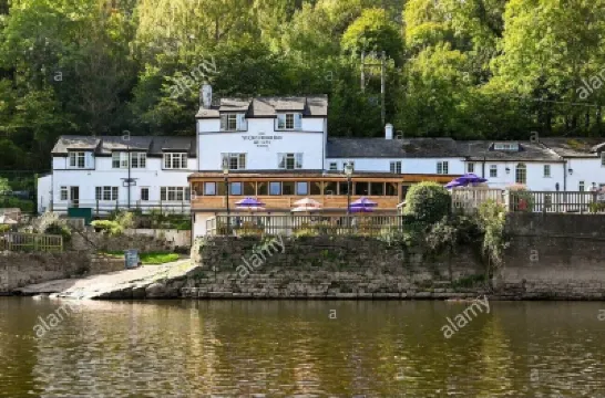 A terraced mews cottage close to the banks of the River Wye with beautiful views Hotels in 