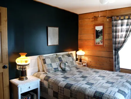 Lola's Place - Your Mountain Home Away from Home  OHV off street Parking