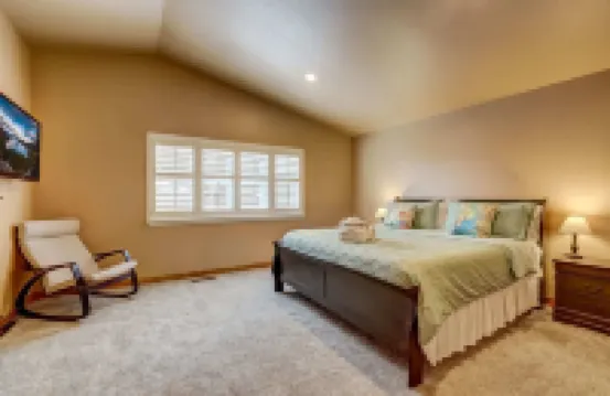 Sutter Trail Sparkles - Air Conditioned Large Family Home!