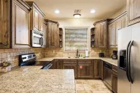 Coral Springs Getaway - Outdoor and Indoor Heated Pool - Close to Zion National Park Hotels in Hurricane
