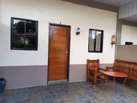 Whole Villa Exclusive Overnight Phase 1 Отели в г. Баламбан