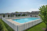 Grande Getaway Walking Distance to the Beach