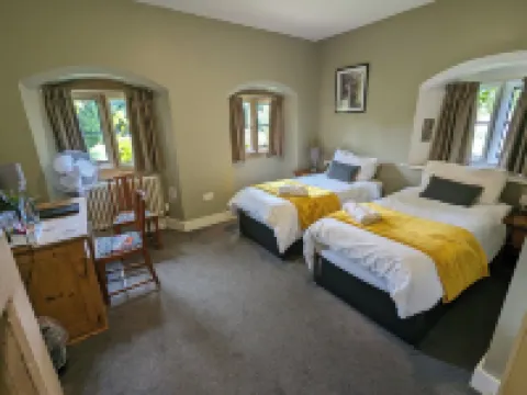 Charney Manor Hotels in 