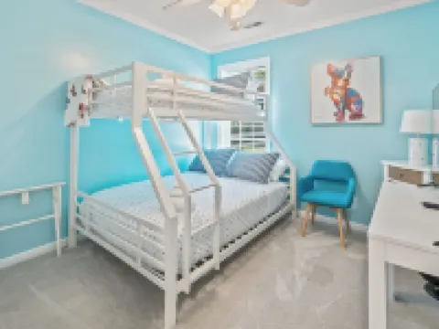 Private Saltwater Pool, No Stairs, Sleeps 8, Bunk Bed, Games, Gym, Near Beaches! 錫爾弗萊克酒店