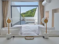 Ashizuri Thermae Hotel - parking