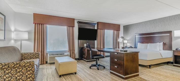 Hampton Inn & Suites Detroit/Airport-Romulus Hotels in Romulus