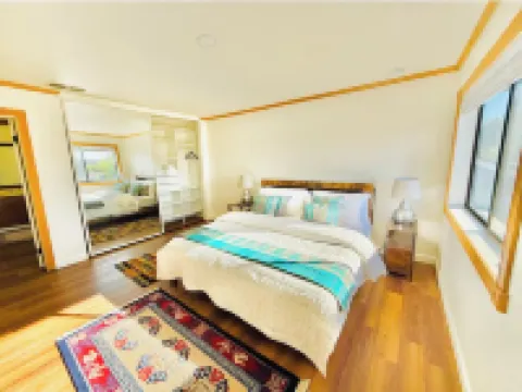 Charming 4-bedroom house with fitness room & family room in delightful Vallejo