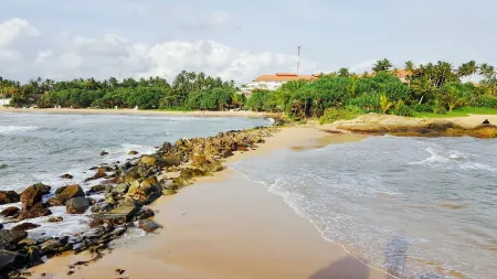 Comfortable rooms 20 € PP in beautiful surroundings below 30 ° C Aluthgama West Province Отели в г. Aluthgama