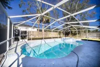 Heated Pool and Spa - Charming Escape