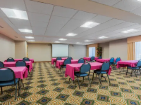 聖迭戈聖馬科斯希爾頓歡朋酒店 聖馬可斯酒店