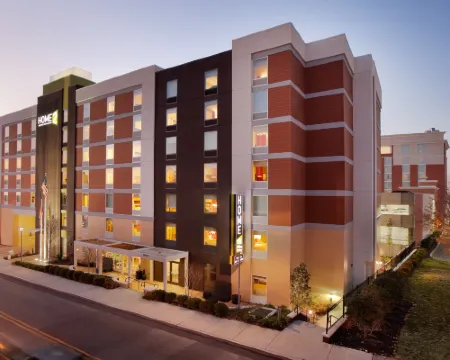 Home2 Suites by Hilton Nashville Vanderbilt デイヴィッドソンのホテル