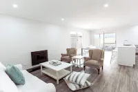 Dunsborough Escape - King Bed & Chef's Kitchen. No General Cleaning Fees