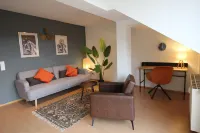 Great view with great connection | parking lot