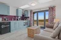 "Ramsey" Sea View Cottage - Dog Friendly