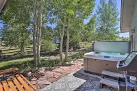 Ski + Bike: Home w/ Deck & Hot Tub in Granby! - Wifi