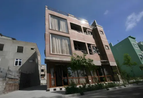 Ripple Beach Inn فنادق في جزیرهٔ هولهوماله