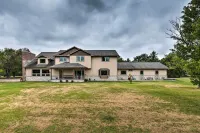 Massive Peck Home w/ Woods & Creek to Explore - parking