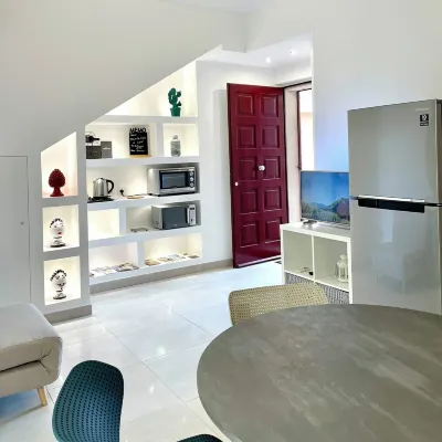 Shalacory, your corner of Sicily between sea and volcano.