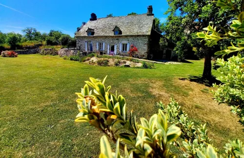 Gite in the Heart of Auvergne with Balneo and Sauna